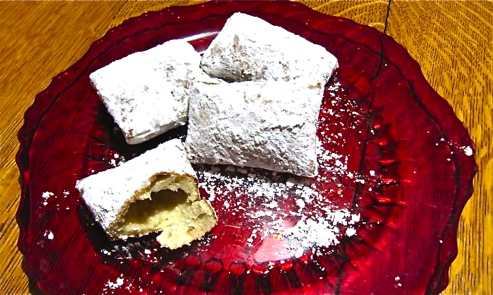 The wait for the Beignets are worth it, they were amazing. If you